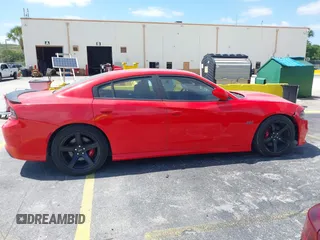 2020 Dodge Charger Scat Pack z VIN 2C3CDXGJ6LH197320, wystawiony jako IAAI lot #42158001 z przebiegiem 27 912 mil mil oraz . Historia ofert i sprzedaży dostępna na DreamBid. Obrazek 13.