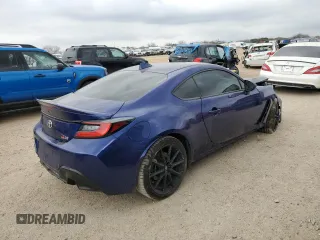 2024 Toyota GR86 Premium with VIN JF1ZNBE16R9752564, listed as a Copart auction lot 45557715 with 11,605 mi miles and Salvage Title. Bid and sale history available at carsss.com. Image 3.