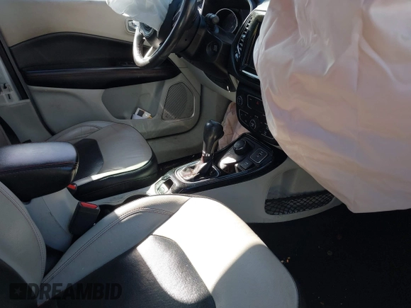 2019 Jeep Compass Limited with VIN 3C4NJDCB6KT740505, listed as a IAAI auction lot 42098770 with 57,733 mi miles and . Bid and sale history available at DreamBid. Image 5.