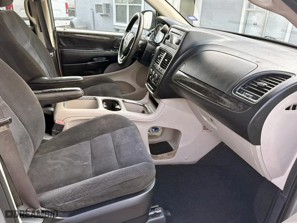 2015 Dodge Grand Caravan SXT with VIN 2C4RDGCG8FR548324, listed as a Copart auction lot 50900295 with 148,068 mi miles and Clean Title. Bid and sale history available at carsss.com. Image 5.