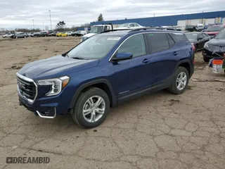 2022 GMC Terrain SLE with VIN 3GKALTEV3NL222273, listed as a Copart auction lot 51262315 with 8,890 mi miles and Clean Title. Bid and sale history available at carsss.com. Image 1.