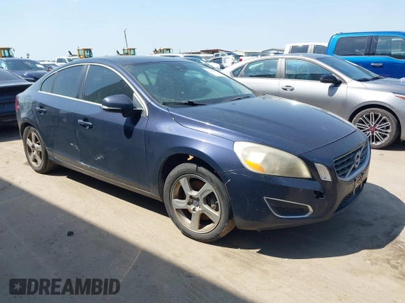 2012 Volvo S60 T5 z VIN YV1622FS5C2046841, wystawiony jako IAAI lot #42048477 z przebiegiem 231 218 mil mil oraz . Historia ofert i sprzedaży dostępna na DreamBid. Obrazek 1.