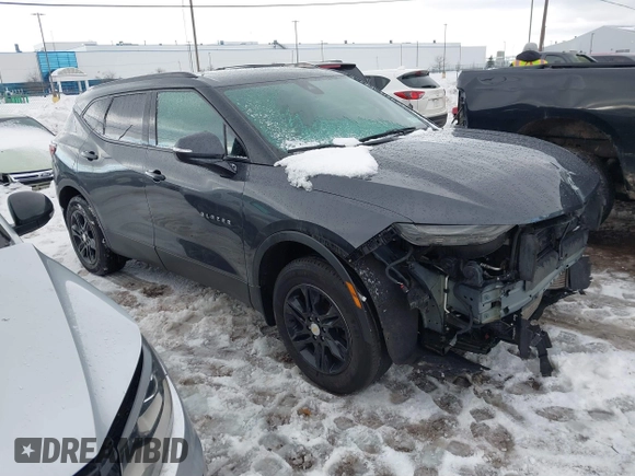 2021 Chevrolet Blazer LT z VIN 3GNKBHR48MS547322, wystawiony jako IAAI lot #41329653 z przebiegiem 82 867 mil mil oraz . Historia ofert i sprzedaży dostępna na DreamBid. Obrazek 1.