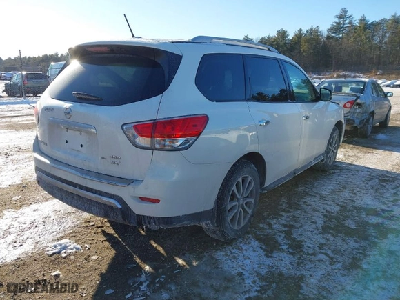 2014 Nissan Pathfinder SL with VIN 5N1AR2MM3EC687138, listed as a IAAI auction lot 41386564 with 124,544 mi miles. Bid and sale history available at carsss.com. Image 4.