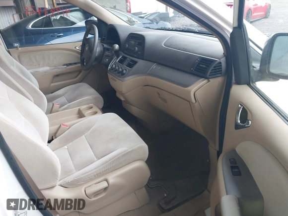 2008 Honda Odyssey LX with VIN 5FNRL38258B096923, listed as a IAAI auction lot 41943478 with 161,805 mi miles. Bid and sale history available at carsss.com. Image 5.