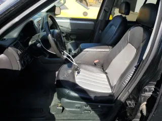 2005 Mercury Mountaineer Convenience with VIN 4M2ZU86KX5ZJ00820, listed as a Copart auction lot 48694705 with 191,101 mi miles and Salvage title. Bid and sale history available at DreamBid. Image 7.
