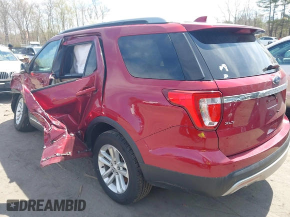 2016 Ford Explorer XLT with VIN 1FM5K7D85GGC85722, listed as a IAAI auction lot 42087848 with 135,872 mi miles and . Bid and sale history available at carsss.com. Image 3.