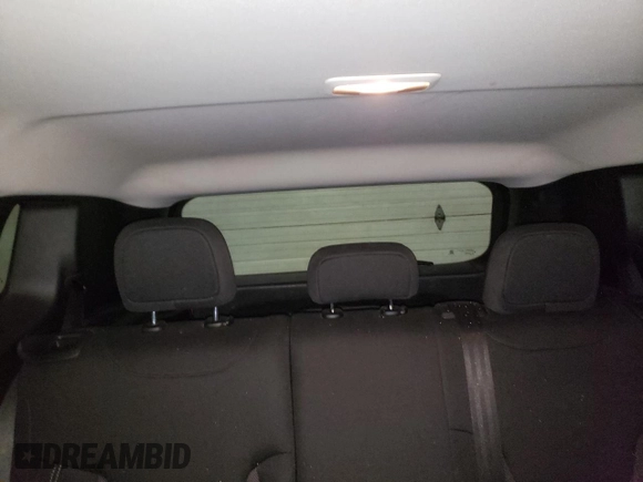 2021 Jeep Renegade Jeepster z VIN ZACNJDAB8MPM81851, wystawiony jako Copart lot #49913615 z przebiegiem 56 130 mil mil oraz Czysty tytuł • Clean title. Historia ofert i sprzedaży dostępna na DreamBid. Obrazek 10.