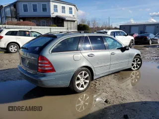 2005 Mercedes-Benz C 240 z VIN WDBRH81J05F552977, wystawiony jako Copart lot #85506104 z przebiegiem 185 373 mil mil oraz Tytuł czysty. Historia ofert i sprzedaży dostępna na DreamBid. Obrazek 3.