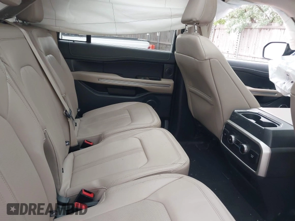 2024 Ford Expedition Max Limited с VIN 1FMJK2A83REA47162, выставлен на аукционе IAAI как лот 42416938 с пробегом 46 252 миль миль и . История ставок и продаж доступна на DreamBid. Изображение 8.