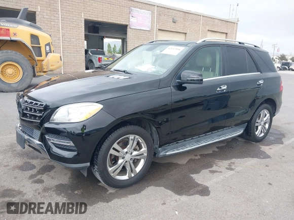 2013 Mercedes-Benz M 350 with VIN 4JGDA5JB6DA160049, listed as a IAAI auction lot 42137116 with 100,033 mi miles and . Bid and sale history available at DreamBid. Image 18.