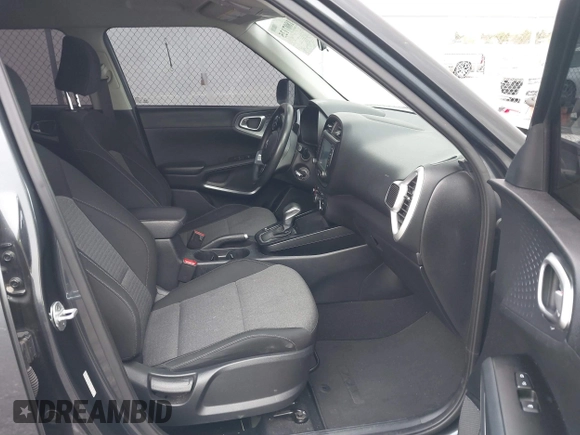 2020 Kia Soul S with VIN KNDJ23AU5L7053547, listed as a IAAI auction lot 41807125 with 109,829 mi miles. Bid and sale history available at carsss.com. Image 5.