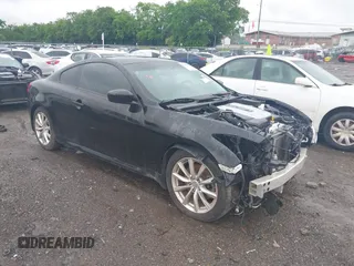 2013 Infiniti G37 IPL with VIN JN1CV6EK8DM920214, listed as a IAAI auction lot 42150055 with 107,977 mi miles. Bid and sale history available at carsss.com. Image 1.