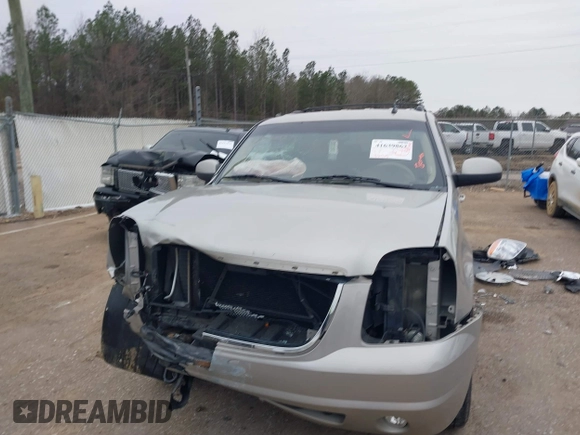 2009 GMC Yukon SLT 4SB with VIN 1GKFK33069R240779, listed as a IAAI auction lot 41639862 with 182,709 mi miles and . Bid and sale history available at DreamBid. Image 13.