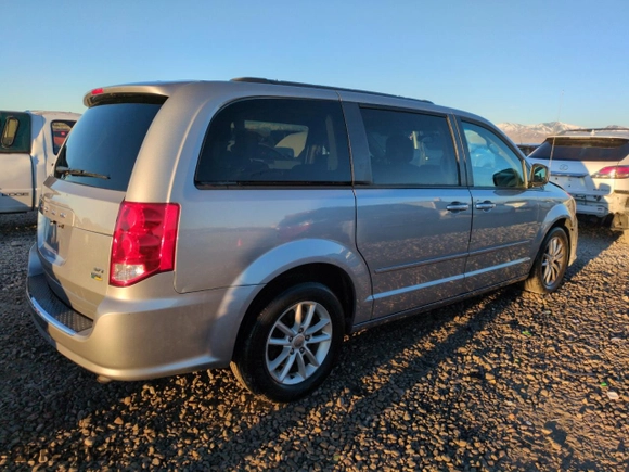 2015 Dodge Grand Caravan SXT with VIN 2C4RDGCG3FR533102, listed as a Copart auction lot 46819305 with 135,946 mi miles and Salvage Title. Bid and sale history available at carsss.com. Image 3.