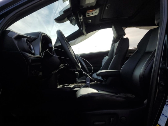 2018 Toyota RAV4 SE with VIN 2T3JFREV3JW806407, listed as a Copart auction lot 48980005 with 70,165 mi miles and Salvage title. Bid and sale history available at DreamBid. Image 7.