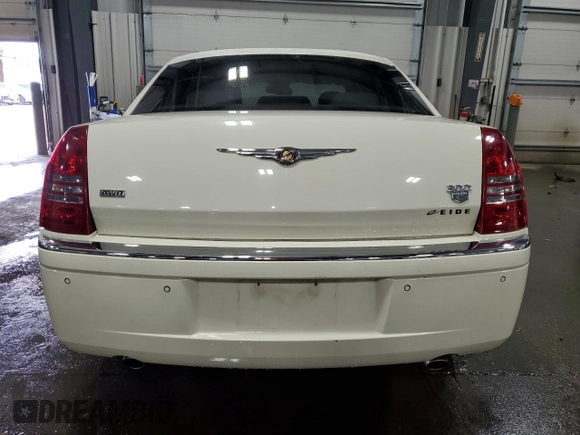 2006 Chrysler 300 C with VIN 2C3LK63H46H493296, listed as a Copart auction lot 49265215 with 71,511 mi miles and Salvage Title. Bid and sale history available at carsss.com. Image 6.