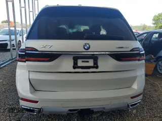 2024 BMW X7 xDrive40i z VIN 5UX23EM07R9U74509, wystawiony jako Copart lot #58172885 z przebiegiem Nie podano mil oraz Szkoda całkowita • Salvage title. Historia ofert i sprzedaży dostępna na DreamBid. Obrazek 6.