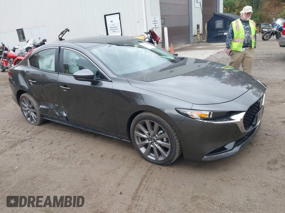 2024 Mazda 3 S Preferred z VIN 3MZBPACM7RM431371, wystawiony jako IAAI lot #40676189 z przebiegiem 276 mil mil oraz . Historia ofert i sprzedaży dostępna na DreamBid. Obrazek 1.