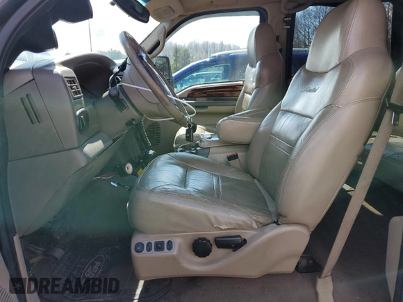 2001 Ford Excursion Limited with VIN 1FMNU43S81EB53398, listed as a Copart auction lot 52118415 with 229,052 mi miles and Clean title. Bid and sale history available at DreamBid. Image 7.