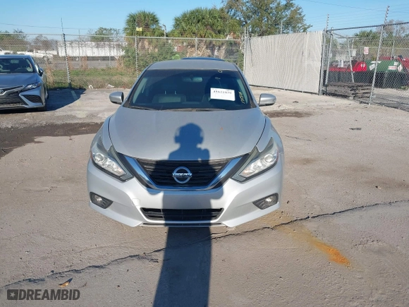 2018 Nissan Altima 2.5 SL with VIN 1N4AL3AP5JC171504, listed as a IAAI auction lot 41631839 with 70,638 mi miles. Bid and sale history available at carsss.com. Image 12.