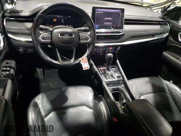 2022 Jeep Compass (RED) Edition с VIN 3C4NJDCB0NT181537, выставлен на аукционе Copart как лот 43697425 с пробегом 41 713 миль миль и Списание • Salvage title. История ставок и продаж доступна на DreamBid. Изображение 8.