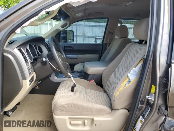 2010 Toyota Tundra z VIN 5TFUW5F19AX137573, wystawiony jako Copart lot #54045955 z przebiegiem 236 068 mil mil oraz Szkoda całkowita • Salvage title. Historia ofert i sprzedaży dostępna na DreamBid. Obrazek 7.
