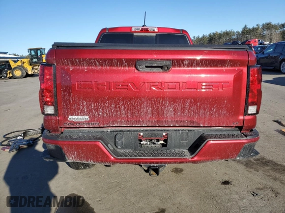 2024 Chevrolet Colorado 4WD LT z VIN 1GCPTCEK0R1161439, wystawiony jako Copart lot #46955615 z przebiegiem Nie podano mil oraz Szkoda całkowita • Salvage title. Historia ofert i sprzedaży dostępna na DreamBid. Obrazek 6.