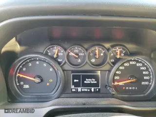 2021 Chevrolet Silverado 1500 Custom with VIN 1GCUYBEF7MZ425459, listed as a Copart auction lot 81338494 with 32,762 mi miles and Salvage Title. Bid and sale history available at carsss.com. Image 9.