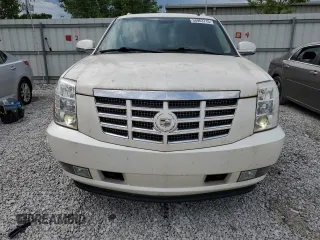 2011 Cadillac Escalade ESV Premium z VIN 1GYS4JEF6BR397965, wystawiony jako Copart lot #58963715 z przebiegiem 210 670 mil mil oraz Czysty tytuł • Clean title. Historia ofert i sprzedaży dostępna na DreamBid. Obrazek 5.
