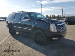 2008 Cadillac Escalade z VIN 1GYFK63858R183602, wystawiony jako Copart lot #45517605 z przebiegiem 131 197 mil mil oraz Szkody całkowita. Historia ofert i sprzedaży dostępna na DreamBid. Obrazek 4.