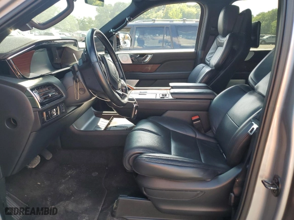 2023 Lincoln Navigator L Reserve with VIN 5LMJJ3LG8PEL03030, listed as a Copart auction lot 67707284 with 0 mi miles and Salvage Title. Bid and sale history available at carsss.com. Image 7.