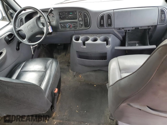 2000 Dodge Cargo with VIN 2B7HB11X6YK137064, listed as a Copart auction lot 73455164 with 82,385 mi miles and Salvage Title. Bid and sale history available at carsss.com. Image 8.