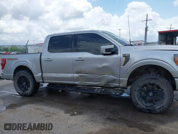 2023 Ford F-150 XL z VIN 1FTEW1E83PFB26367, wystawiony jako IAAI lot #42067676 z przebiegiem 32 068 mil mil oraz . Historia ofert i sprzedaży dostępna na DreamBid. Obrazek 13.