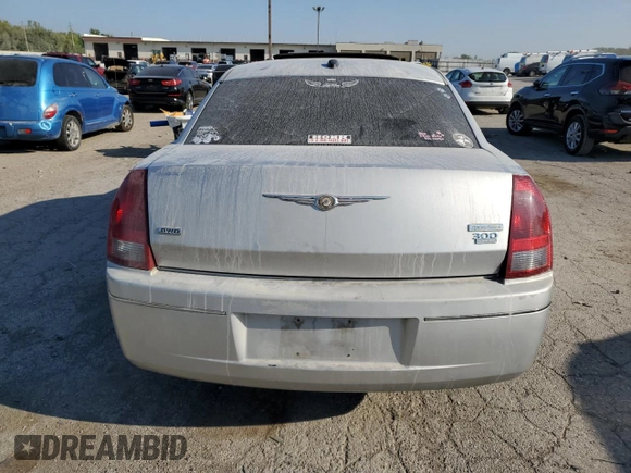 2006 Chrysler 300 Touring with VIN 2C3KK53G96H100292, listed as a Copart auction lot 69859834 with 189,678 mi miles and Clean Title. Bid and sale history available at carsss.com. Image 6.