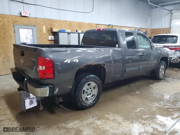 2010 Chevrolet Silverado 1500 LT with VIN 1GCSKSE34AZ265938, listed as a Copart auction lot 49136695 with 165,267 mi miles and Clean Title. Bid and sale history available at carsss.com. Image 3.
