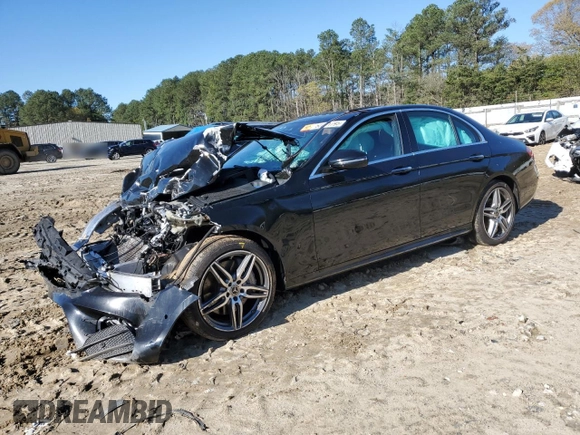 2018 Mercedes-Benz E with VIN WDDZF4KB8JA308367, listed as a Copart auction lot 52231795 with 71,352 mi miles and Salvage Title. Bid and sale history available at carsss.com. Image 1.