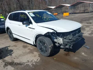 2022 Volkswagen Tiguan SE R-Line Black с VIN 3VV8B7AX1NM042720, выставлен на аукционе IAAI как лот 41787156 с пробегом 39 680 миль миль и . История ставок и продаж доступна на DreamBid. Изображение 1.