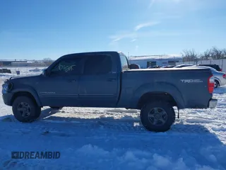 2005 Toyota Tundra SR5 with VIN 5TBDT44185S492924, listed as a IAAI auction lot 41625997 with 223,448 mi miles and . Bid and sale history available at DreamBid. Image 14.