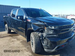 2021 Chevrolet Silverado 1500 LT Trail Boss with VIN 1GCPYFEL8MZ254411, listed as a IAAI auction lot 41313530 with 32,409 mi miles. Bid and sale history available at carsss.com. Image 1.