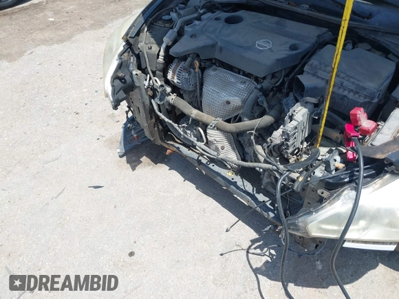 2015 Nissan Altima S with VIN 1N4AL3AP0FN303483, listed as a IAAI auction lot 42266007 with 173,166 mi miles and . Bid and sale history available at DreamBid. Image 6.