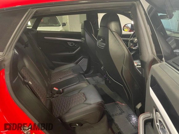 2019 Lamborghini Urus z VIN ZPBUA1ZL8KLA04356, wystawiony jako Copart lot #80452844 z przebiegiem 12 936 mil mil oraz Czysty tytuł • Clean title. Historia ofert i sprzedaży dostępna na DreamBid. Obrazek 6.