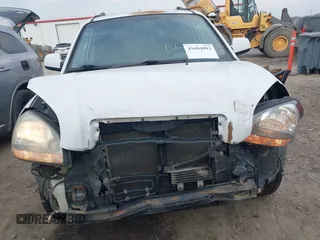 2006 Hyundai Tucson GLS with VIN KM8JN12D66U320996, listed as a IAAI auction lot 41684092 with 227,145 mi miles. Bid and sale history available at carsss.com. Image 13.