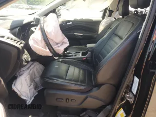2019 Ford Escape Titanium с VIN 1FMCU9J91KUC57176, выставлен на аукционе Copart как лот 59131665 с пробегом Не указан миль и Списание • Salvage title. История ставок и продаж доступна на DreamBid. Изображение 7.