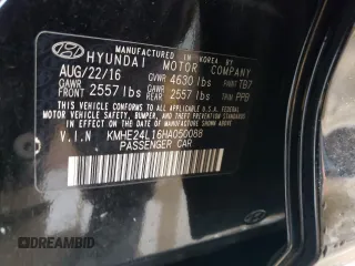 2017 Hyundai Sonata Hybrid SE with VIN KMHE24L16HA050088, listed as a Copart auction lot 39151904 with 118,004 mi miles. Bid and sale history available at carsss.com. Image 12.