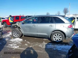 2007 Lincoln MKX with VIN 2LMDU68C47BJ32761, listed as a IAAI auction lot 41341946 with 163,239 mi miles. Bid and sale history available at carsss.com. Image 14.