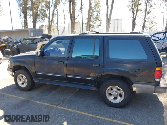 1997 Ford Explorer XL z VIN 1FMDU32E5VUA59508, wystawiony jako IAAI lot #41608736 z przebiegiem 268 377 mil mil oraz . Historia ofert i sprzedaży dostępna na DreamBid. Obrazek 14.