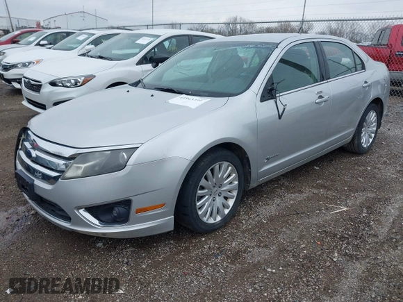 2010 Ford Fusion Hybrid with VIN 3FADP0L30AR121282, listed as a IAAI auction lot 41943397 with 109,559 mi miles. Bid and sale history available at carsss.com. Image 17.