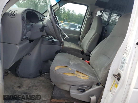 2008 Ford Econoline Cargo Commercial z VIN 1FTSS34L68DB10502, wystawiony jako Copart lot #62967905 z przebiegiem 182 851 mil mil oraz Czysty tytuł • Clean title. Historia ofert i sprzedaży dostępna na DreamBid. Obrazek 7.