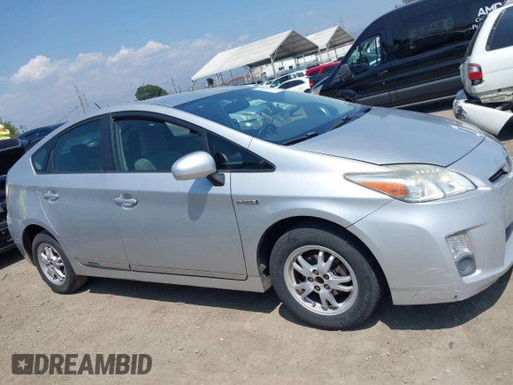 2011 Toyota Prius I z VIN JTDKN3DU6B1375252, wystawiony jako IAAI lot #42180634 z przebiegiem 132 325 mil mil oraz . Historia ofert i sprzedaży dostępna na DreamBid. Obrazek 13.